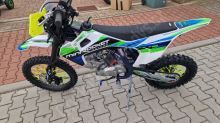 Pitbike MiniRocket DT125 17/14 světlo, el startér, řazení se spojkou, sedlo 86cm, modrý (9)