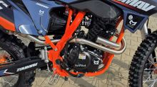Pitbike Zuumav K5 PRO 250ccm 14,5kW, 21/18 světlo, el startér, sedlo 92cm, oranžový (16)