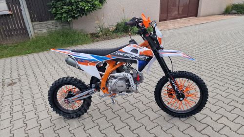 Pitbike MiniRocket DT125 17/14 světlo, el startér, řazení se spojkou, sedlo 86cm oranžový (7)