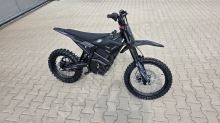 Elektrická motorka pitbike MRM PitVolt 6000W 72V, 17/14 Bat Li-Ion, sedlo 77cm, černá (7)