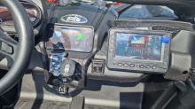 Dětská elektrická buggy Can-am Maverick X RS TURBO RR LCD+4x200w 2x24V EVA- černá (7)