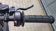 Elektrická motorka pitbike MRM PitVolt 6000W 72V, 17/14 Bat Li-Ion, sedlo 77cm, černá (15)