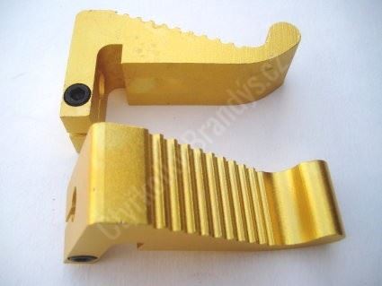 15400